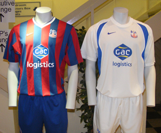  New Crystal Palace home and away kits 2009-10