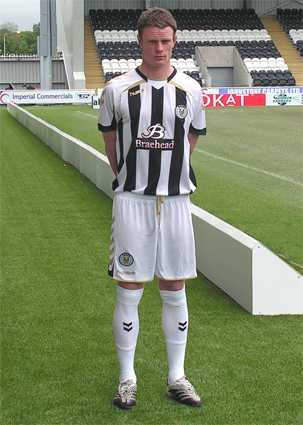 New St.Mirren home kit 09/10