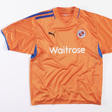 New Reading kit 2009-10 away Puma shirt