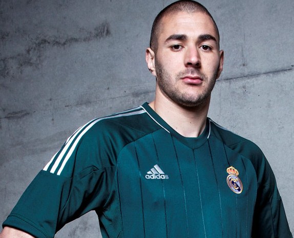 Karim Benzema Real Madrid Green Shirt 2012