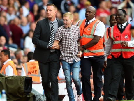 Jordan Dunn Fan takes free kick West Ham Spurs