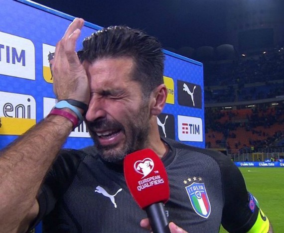 Buffon crying