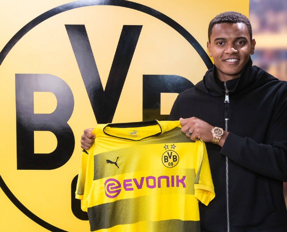 Manuel Akanji Dortmund 2018