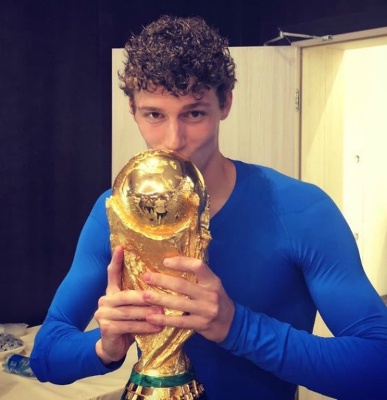 Pavard with World Cup